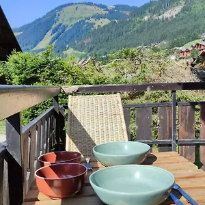 Appartement Studio Renove Et Lumineux France